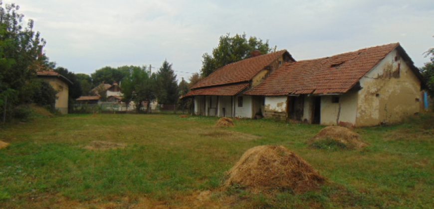 Eladó telek Abádszalókon (idn190907)