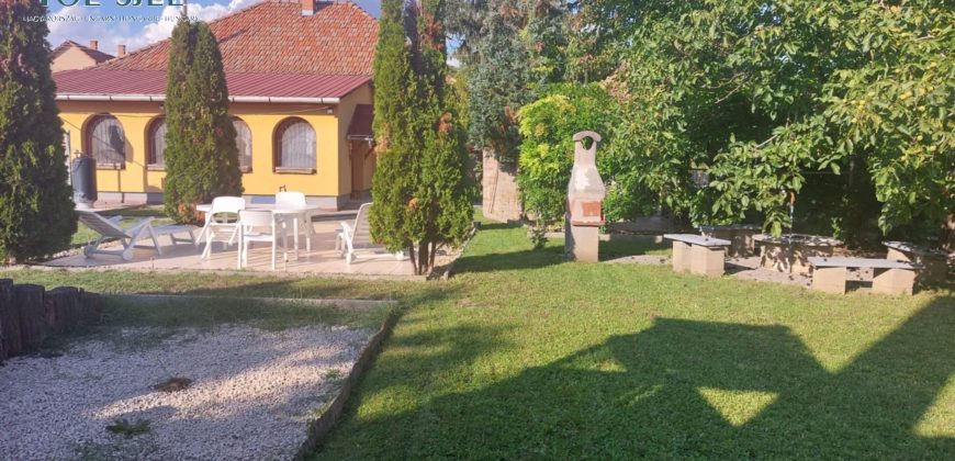 IDN250502 Abádszalók családi ház