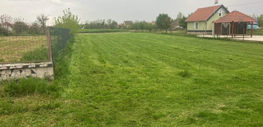 IDN240814 Eladó telek Abádszalókon