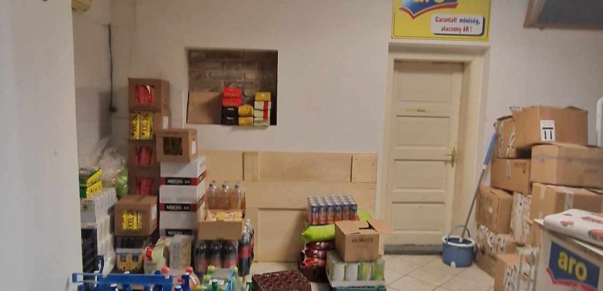 IDN240610 Tiszaföldváron eladó üzlethelyiség