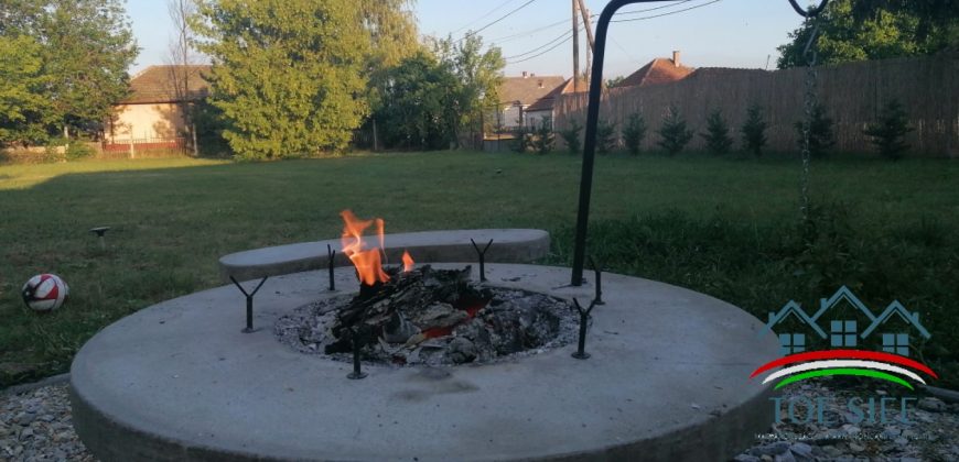 IDN240908 Eladó vendégház Sarudon