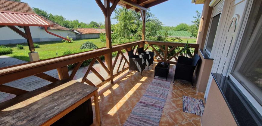 IDN240701 Kömlőn eladó családi ház