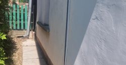IDN250621A Abádszalók csendes utcájában lévó ház
