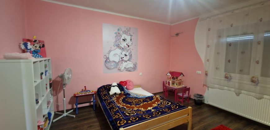 idn250812 Tiszafüredi Családi ház