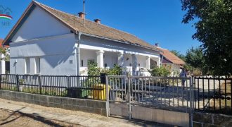 Abádszalókon ház eladó (idn250902)