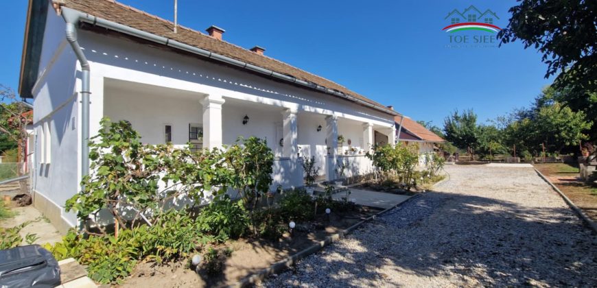 Abádszalókon ház eladó (idn250902)